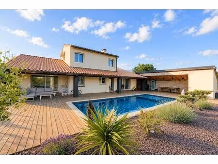 magnifique maison familiale d'environ 180 m²  entièrement rénovée en 2023