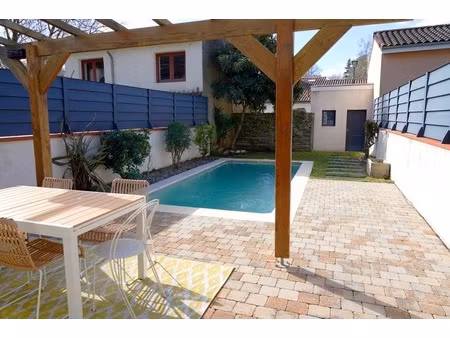 maison à vendre 4 pièces de 100m² avec piscine montaigut sur save (31)