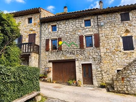 maison de village en pierre