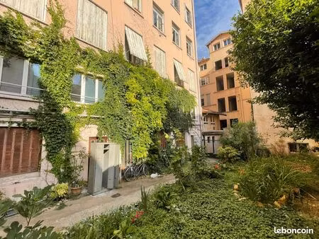 appartement 1 pièce . 24m². lyon 69001