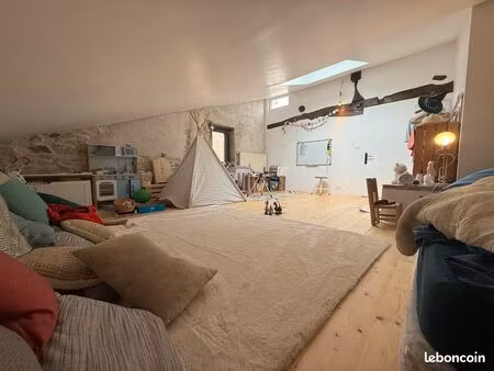 maison de village (plus de 130 m² carrez) gros potentiel – les chères (69380) – face à l’é