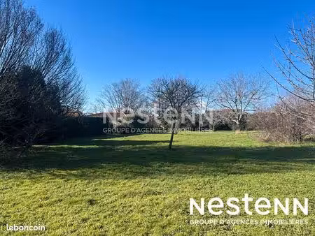 terrain 700 m² beauvallon