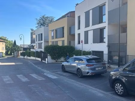 t2 45 m² + loggia + garage – chaponost centre