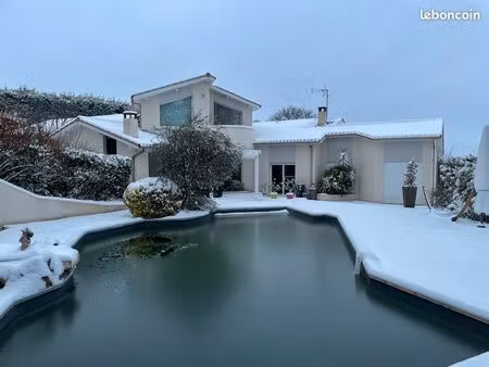 maison d'architecte 5 chambres avec piscine