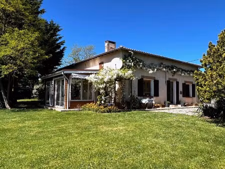 maison au calme face aux pyrénées et sans voisin proche