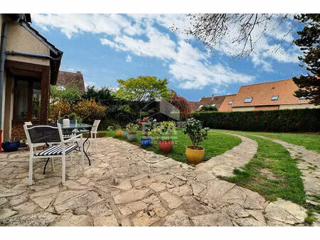 maison familiale 7 pièces à vendre à saint prix + garage + jardin.