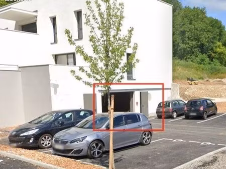 box (garage fermé) sécurisé - gex - 15 m2