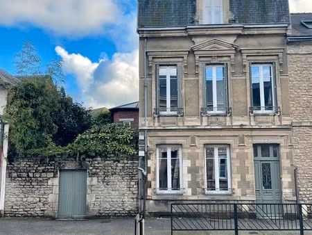 maison de ville avec jardin - quartier st françois - entièrement rénovée - 5 chambres & 4 