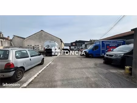 commercial_premise
