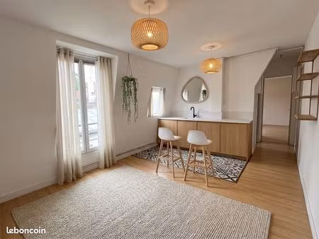 bel appartement 2 pièces avec vue sur le sacré coeur - rue tardieu 75018 paris