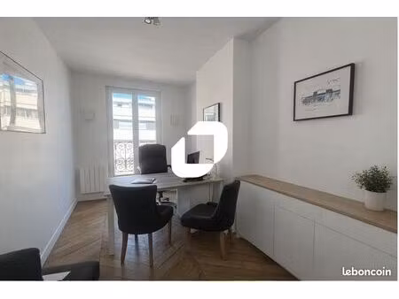 bureau 54 m²