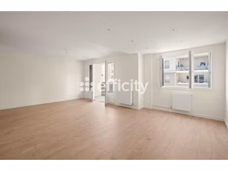 appartement 3 pièces - 68 m²
