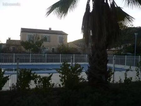 appartement résidentiel avec piscine