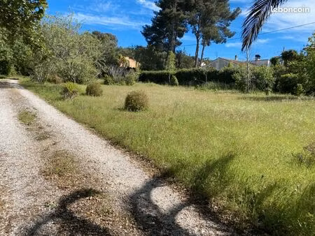 terrain 350 m² pignans