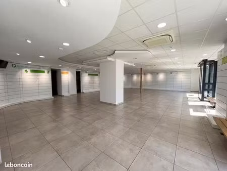 local commercial 350 m²