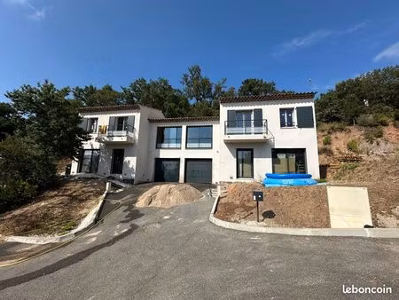 vends maison trois pièces