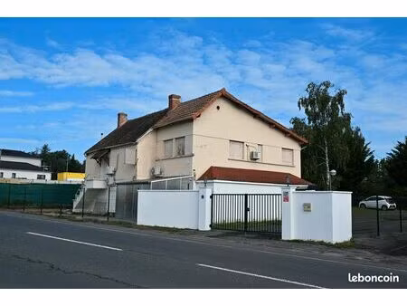 local commercial ancien club privé