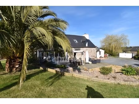 maison rénovée avec jardin et studio