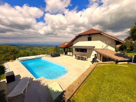 villa 177 m2 - petit havre de paix - verdoyant - résidentiel - studio independant - 4 cham