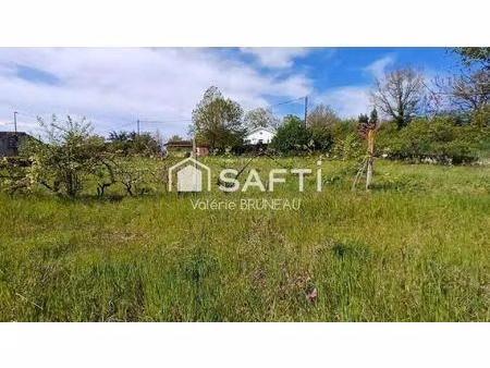 terrain à bâtir 1390 m2 clôturé