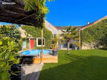 maison de charme 130 m² – jardin  3 chambres  grands garages – 5 min d’auxerre