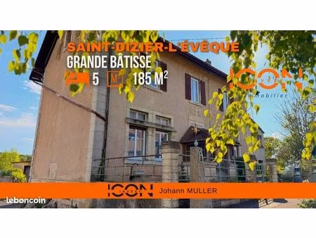 maison 7 pièces 185 m²