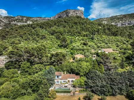 vente maison de luxe fontaine-de-vaucluse 6 pièces 160 m² <meta name="description" content