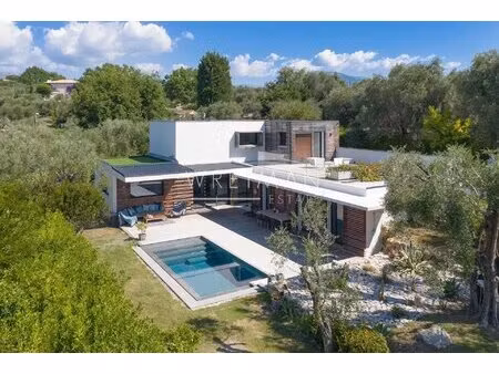 tres belle maison 5 min à pied de village - valbonne