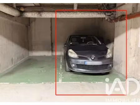 parking à paris (75020)