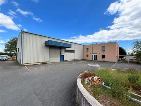 location local d'activités st georges de reneins 570 m²