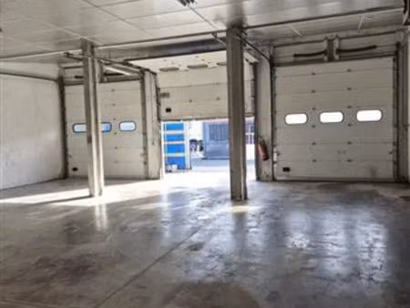location local d'activités thise 157 m²