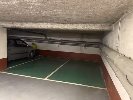 parking - 11 m²