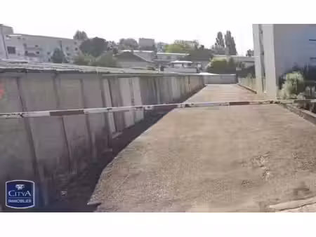 parking à louer - dijon (21) - 64€