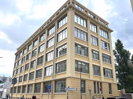location local professionnel 175m² villeurbanne 69100
