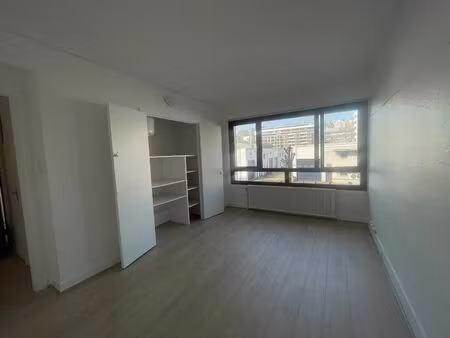 location local professionnel 54m² lyon 2ème