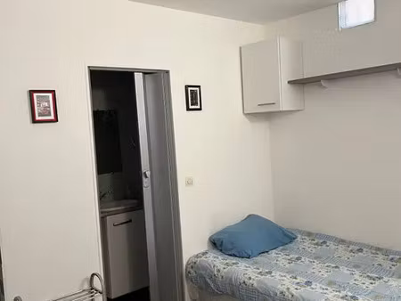 location appartement 1 pièce 14 m² à aix-en-provence (13080)