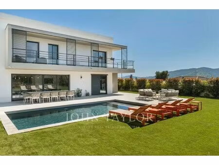 maison de luxe à vendre à la roquette-sur-siagne : 980 000 € | 175m²