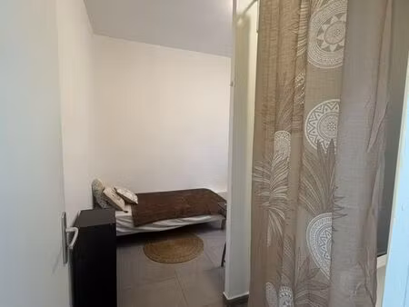 studio meublé  550 toutes charges comprise