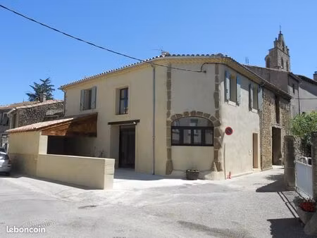 location maison de village - 4 chambres