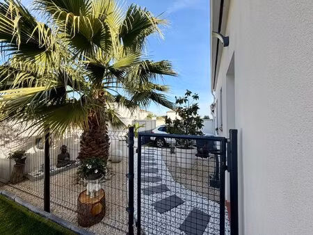 restinclières - villa contemporaine de plain-pied 85 m2- 3 chambres - piscine