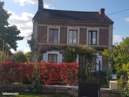 maison individuelle de caractère – 129 m² – grand jardin  dépendances et beaux volumes – b