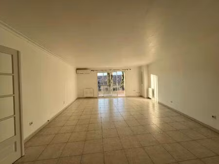 location appartement 3 pièces 119m² draguignan 83300