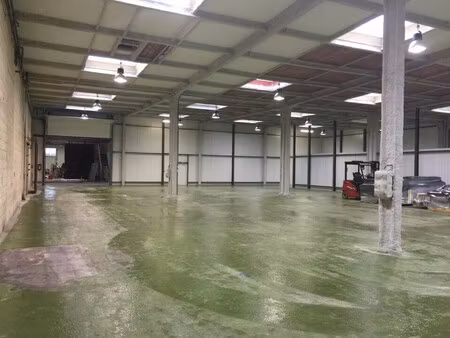 location local commercial