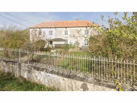 vente maison 7 pièces 200 m² à chapelle-viviers (86300)  245 000 €