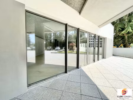 location local commercial 183m² bihorel 76420