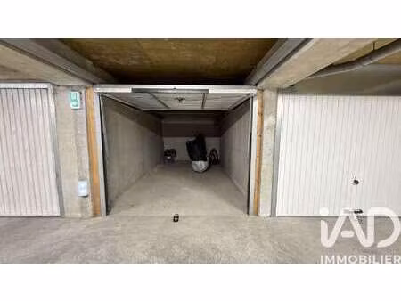 vente garage et parking à aix-en-provence (13080) : à vendre / 13m² aix-en-provence