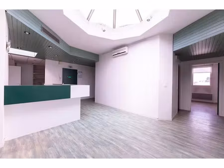 vente bureau 10 pièces 235 m² pau (64000)
