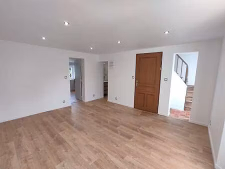 location appartement 3 pièces à baugé-en-anjou (49150) : à louer 3 pièces / 62m² baugé-en-