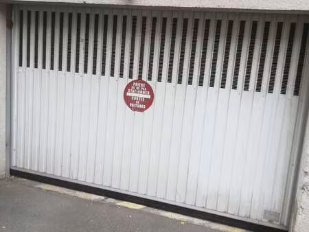 location garage box et parking au mans république (72000) : à louer / le mans république