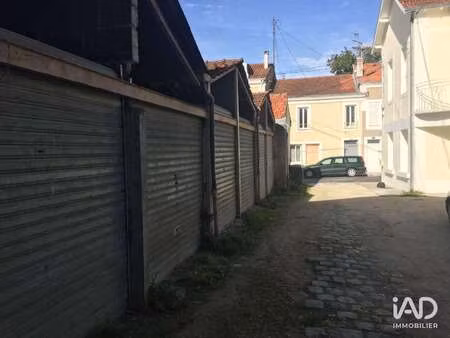location garage box et parking à périgueux (24000) : à louer / 15m² périgueux